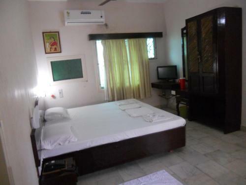 Hotel Sadhabishegam