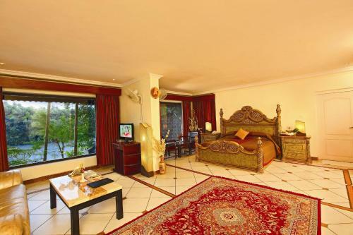 Hotel Emarald Resort