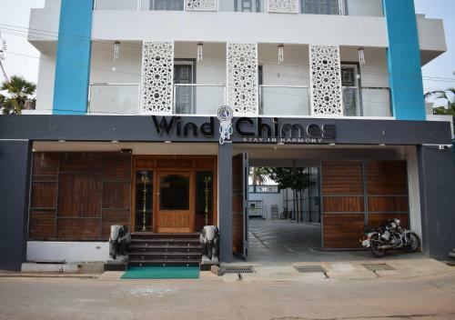 Hostal Wind Chimes