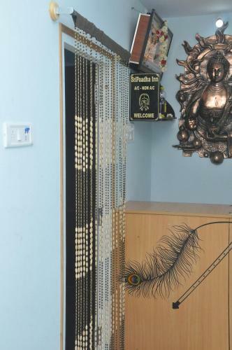 Hostal Sripaadha Inn Kanipakam