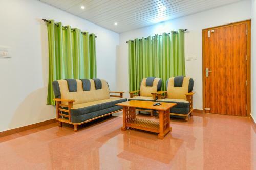 Apartamentos Elegant 2bhk House In Mananthavady