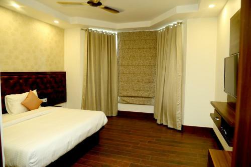Ohm Hotel & Resort