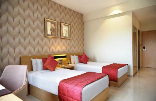 Click Hotel, Junagadh