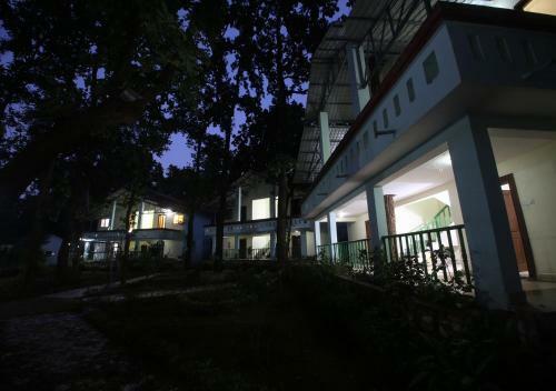 Hotel Mpt Safari Lodge, Mukki