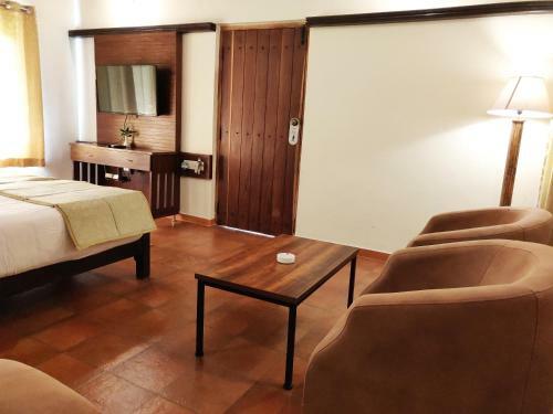 Hotel Kadkani River Resort
