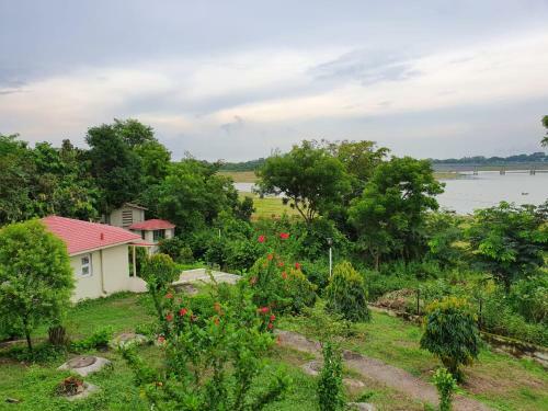 Hotel Peerless Resort Mukutmanipur