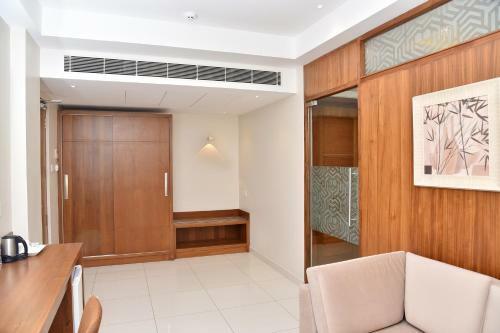 Navaratna Inn - A Luxury Hotel
