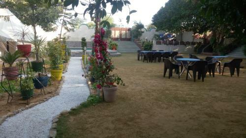 Hotel Neel Amar Camp & Restaurant
