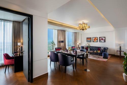 Sandal Suites By Lemon Tree Hotels