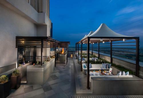 Sandal Suites By Lemon Tree Hotels