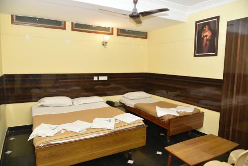 Hotel Swathisri Residency