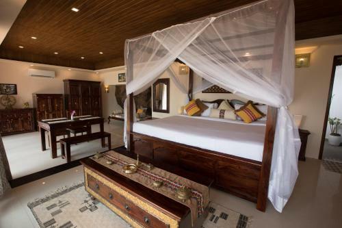 Hotel The Cape Goa