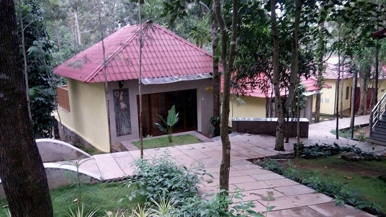Hotel The Brook Resorts & Spa