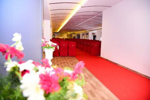 Hotel Four N Square Residency