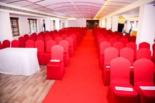 Hotel Four N Square Residency