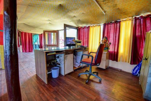 Hotel Oyo 43476 Vatika Resort