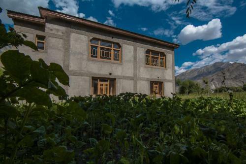 Notonmap - Tufail House