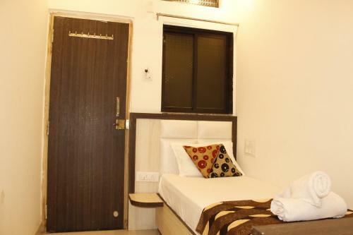 Lodge Shri Shiva Palace