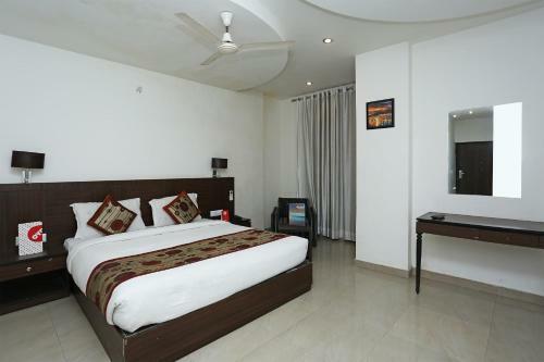Capital O 3600 Hotel Royal Windsor