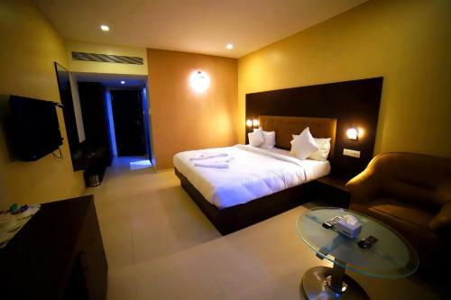 Hotel Rajdoot Royale Residency Llp