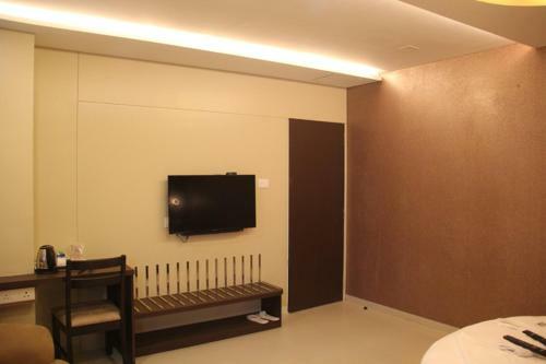 Hotel Rajdoot Royale Residency Llp
