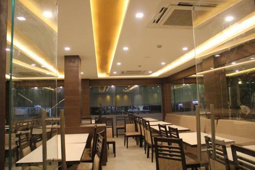 Hotel Rajdoot Royale Residency Llp