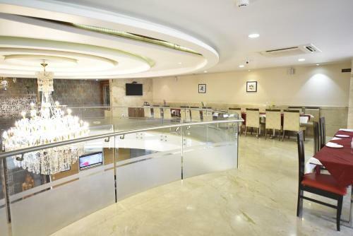 Hotel Amit Park International
