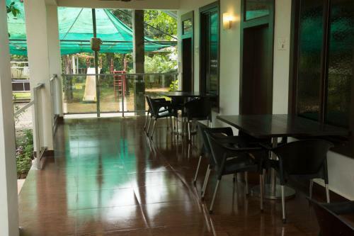 Hotel Sannidhya