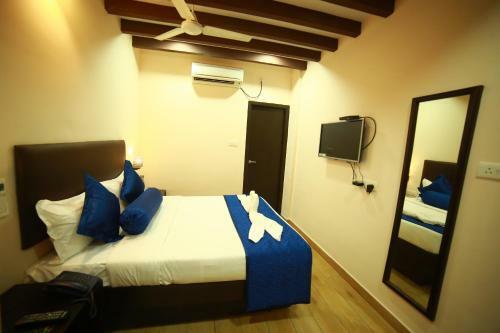 Hotel Sapphire Inn
