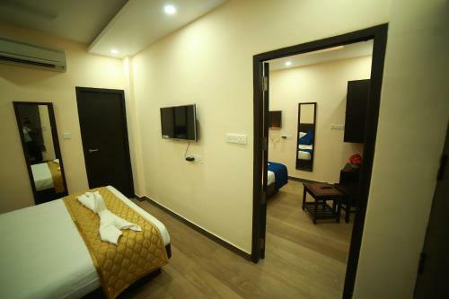 Hotel Sapphire Inn