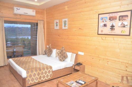 Hotel Mpt Kerwa Resort, Kerwa