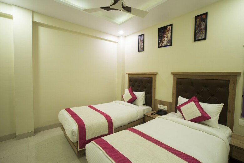 Hotel Amar International