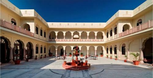 Dhulagarh A Heritage Hotel