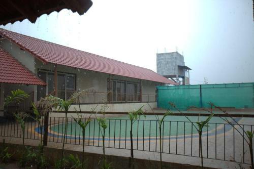 Super Deluxe Room Accommodation At Malshej