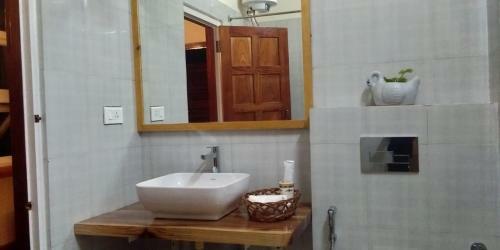 Hotel Roinam Retreat