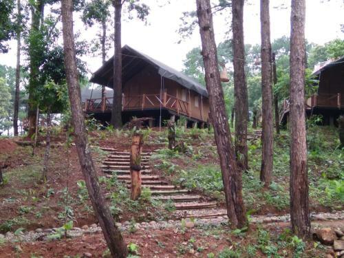 Hotel Roinam Retreat