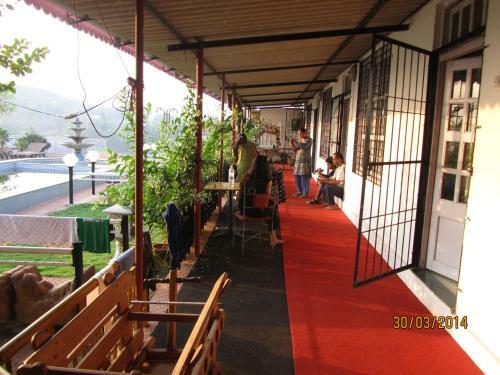 Hotel Sona Villa, The Lake Chalet
