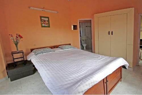Room Stay - Hillview Cottage