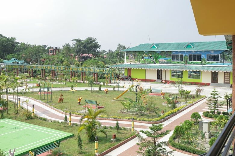 Hotel Resort Trimurti