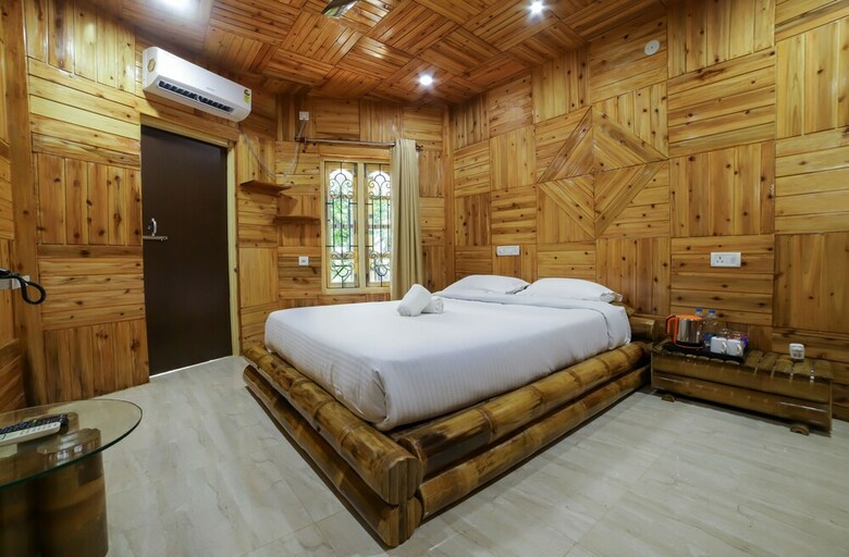 Hotel Resort Trimurti