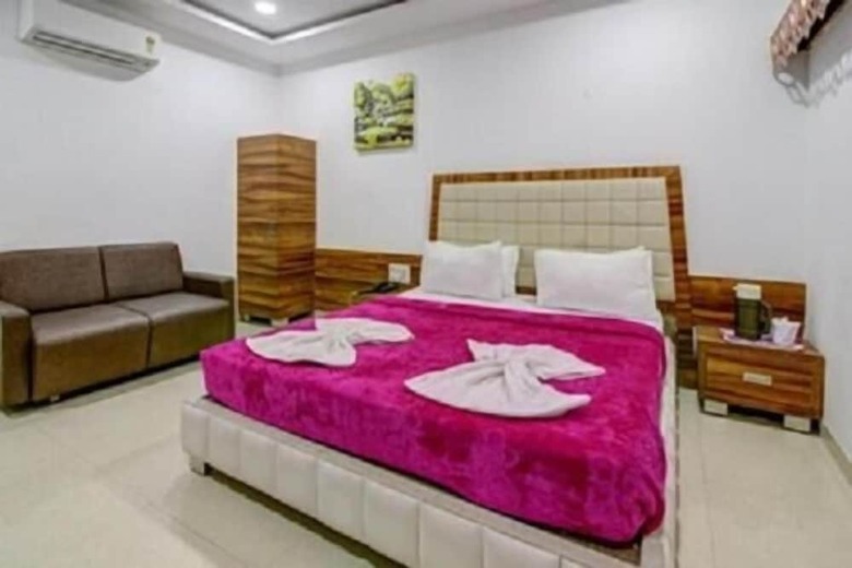 Hotel Caravan