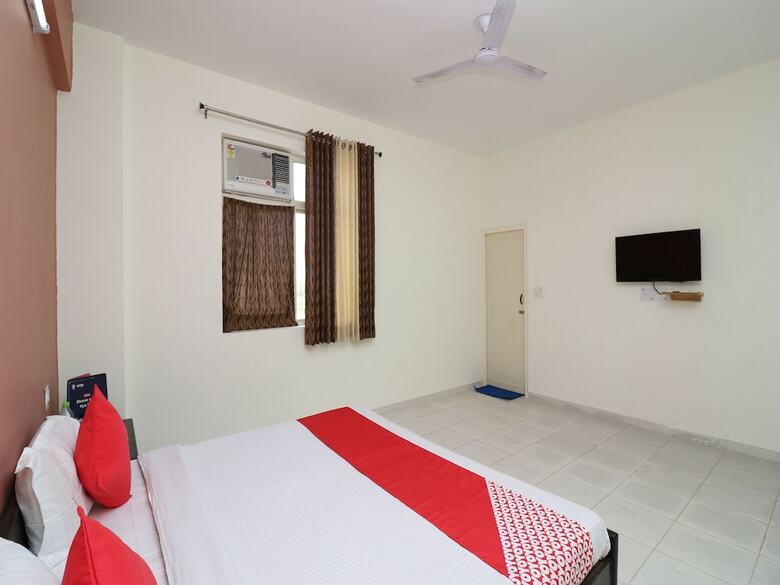 Hotel Oyo 22648 Shalimar Inn