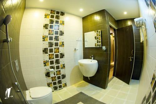 Hotel Srigandha Residency