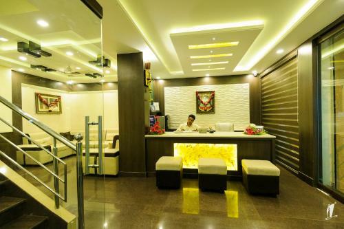 Hotel Srigandha Residency