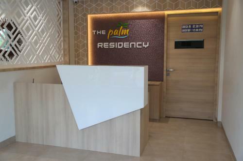 Hotel The Palm Residency