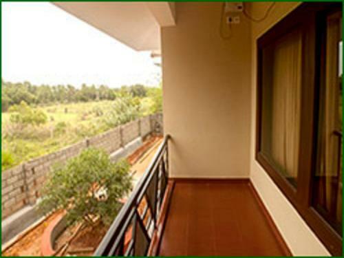 Hotel The Kuttalam Heritage