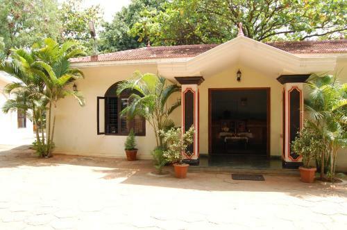 Hotel The Kuttalam Heritage