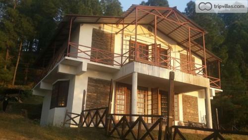 Hotel 4 Bhk Villa