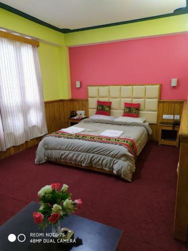 Hotel Delight Royal Lachung