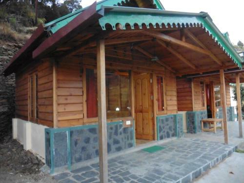 Lodge Pangot Retreat